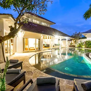 la-villa-seminyak-bali.ubudhotelsnow.com/