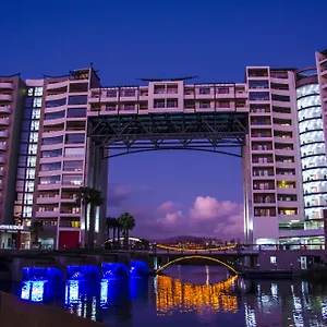 knightsbridge-luxury-apartment.hotels-capetown.com/